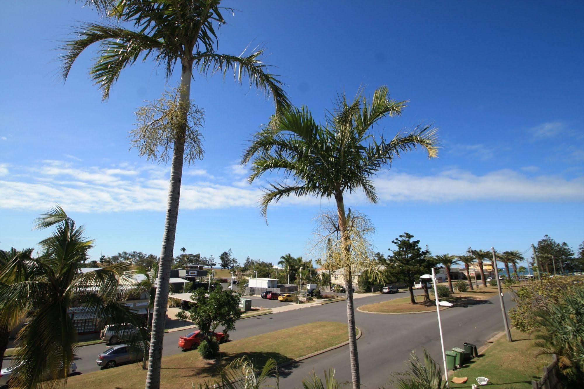 Endeavour Inn Emu Park Exterior photo